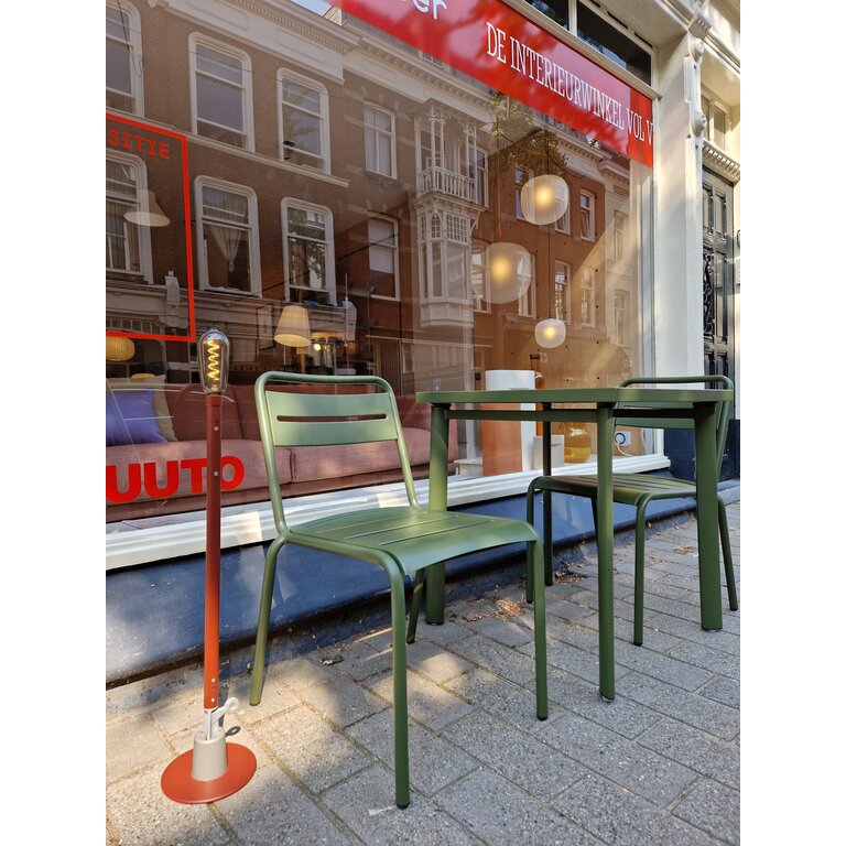 Emu Star table 70 cm & 2x chair zonder armleuningen military green showroommodel