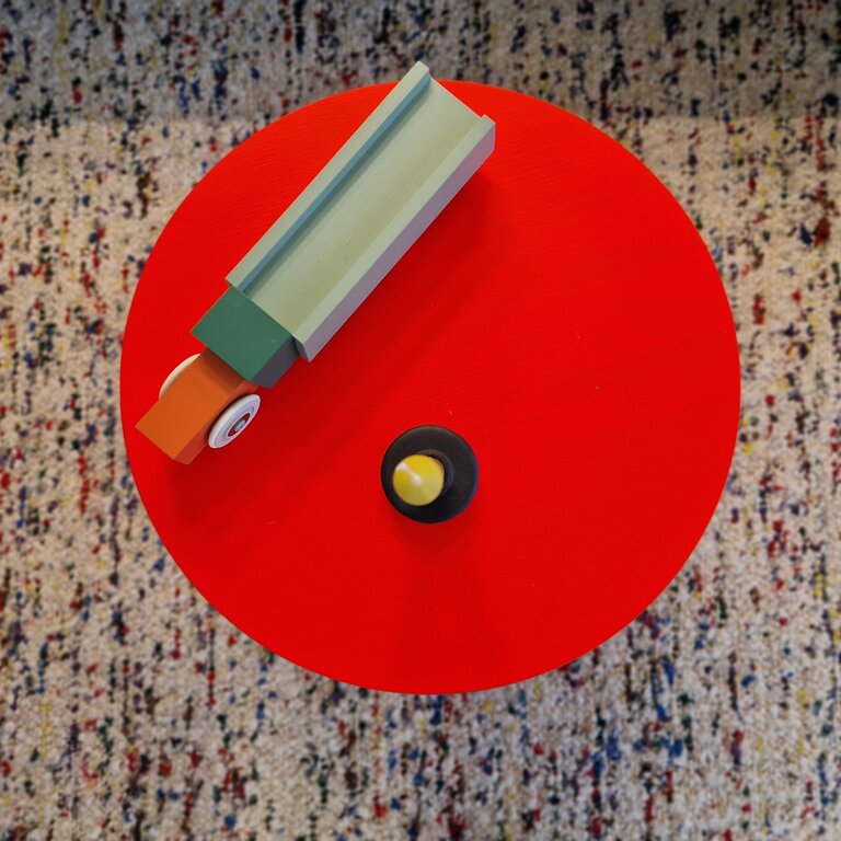 Objekte Unserer Tage Meyer Color Coffee Table 53 x 35 cm  ash lacquered luminous red  showroommodel