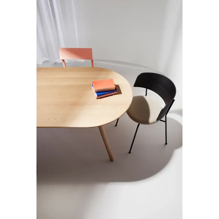 Objekte Unserer Tage Meyer Table Rounded waxed oak