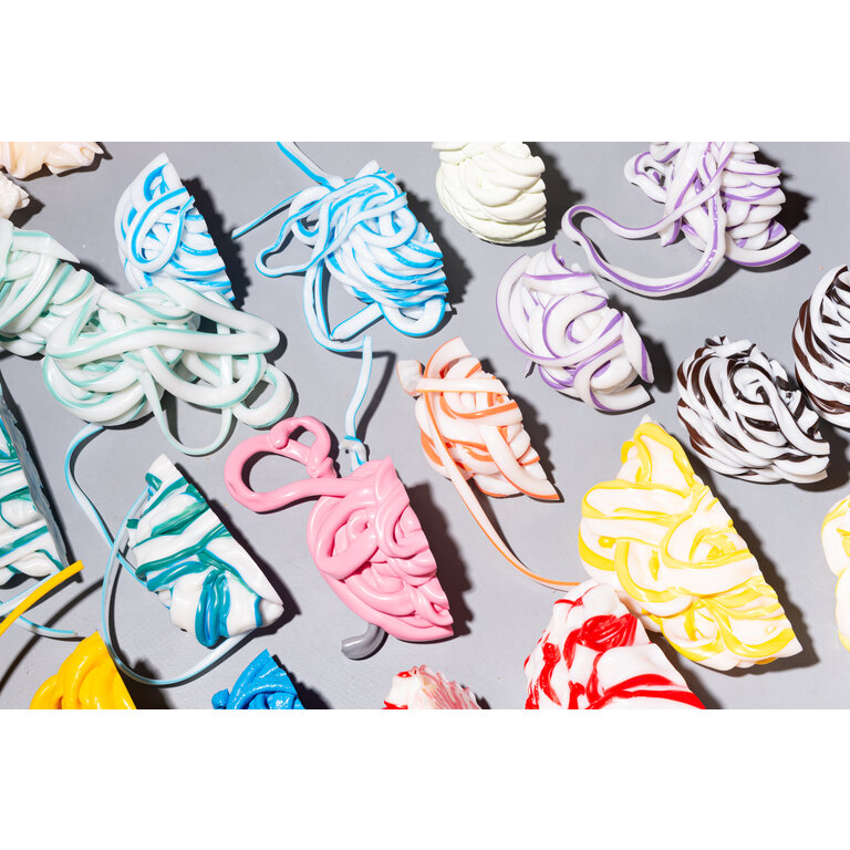 studio Thier & van Daalen BEND Shelf - the Plastic mine
