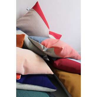 Jantien Baas X Edwin Pelser Kussens gemaakt van restanten Kvadrat stof DL2