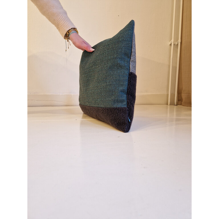 Jantien Baas X Edwin Pelser Kussens gemaakt van restanten Kvadrat stof DL2