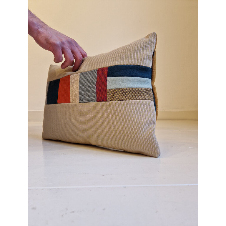 Jantien Baas X Edwin Pelser Kussens gemaakt van restanten Kvadrat stof DL3 Multicolor