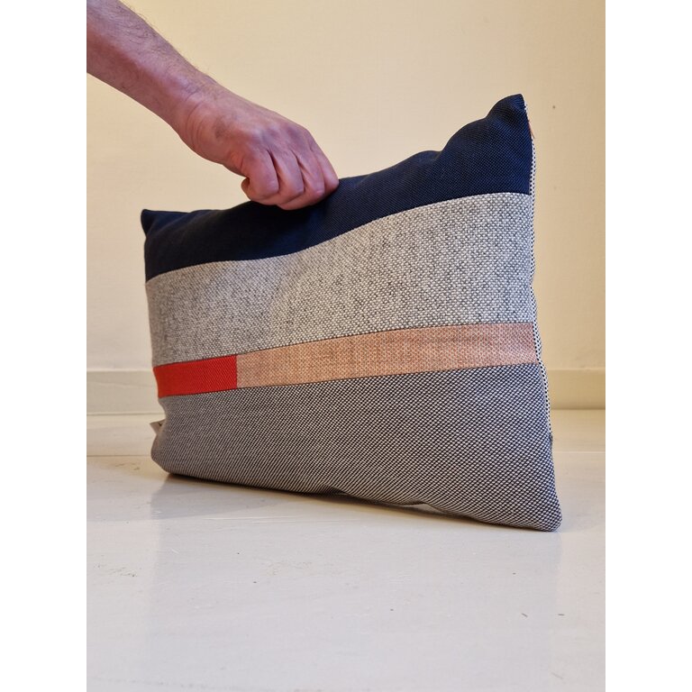 Jantien Baas X Edwin Pelser Kussens gemaakt van restanten Kvadrat stof DL4