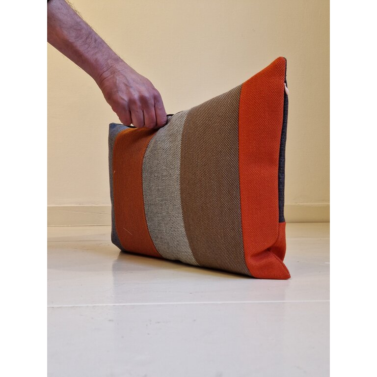 Jantien Baas X Edwin Pelser Kussens gemaakt van restanten Kvadrat stof DL4