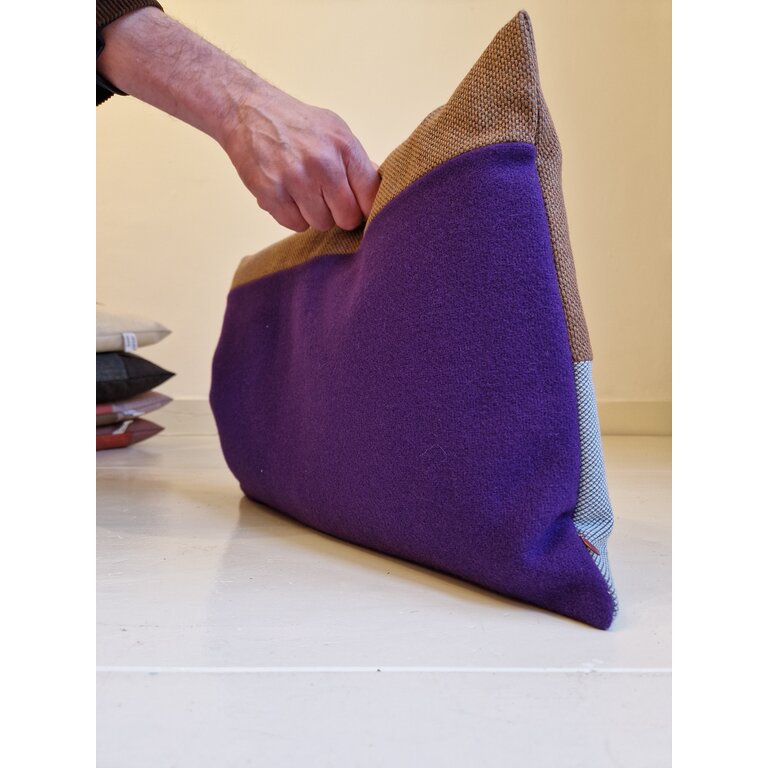 Jantien Baas X Edwin Pelser Kussens gemaakt van restanten Kvadrat stof DL4