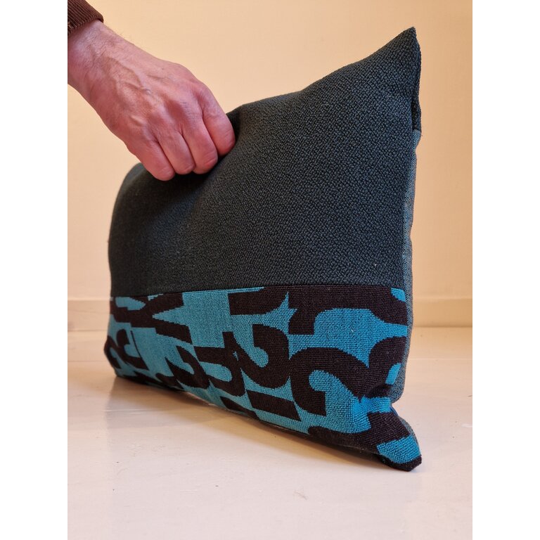 Jantien Baas X Edwin Pelser Kussens gemaakt van restanten Kvadrat stof DL4