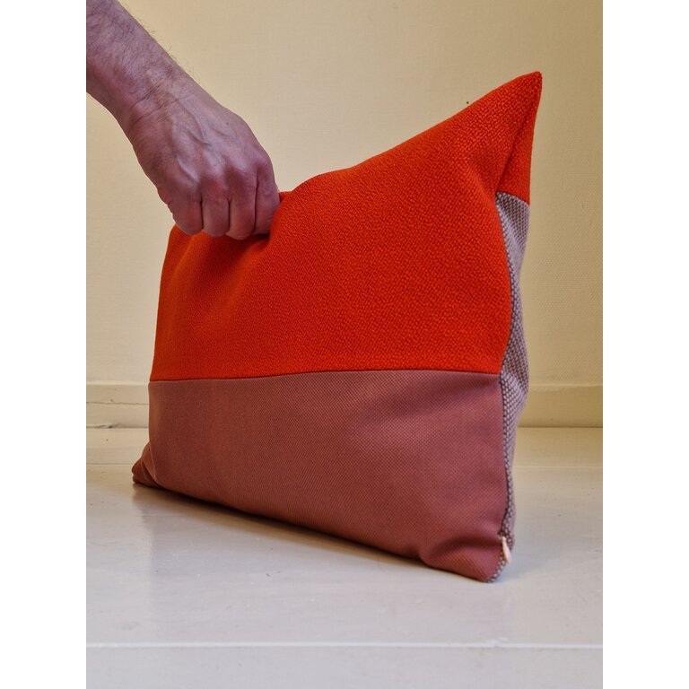 Jantien Baas X Edwin Pelser Kussens gemaakt van restanten Kvadrat stof DL4