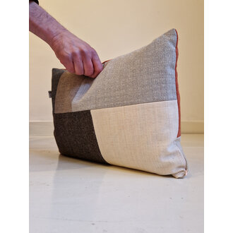 Jantien Baas X Edwin Pelser Kussens gemaakt van restanten Kvadrat stof DL5