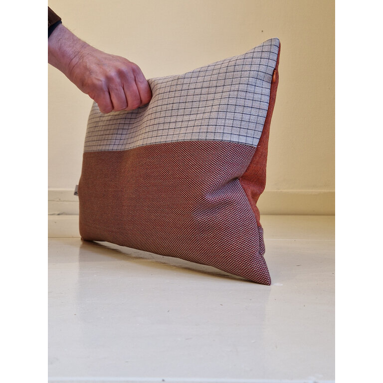 Jantien Baas X Edwin Pelser Kussens gemaakt van restanten Kvadrat stof DL5