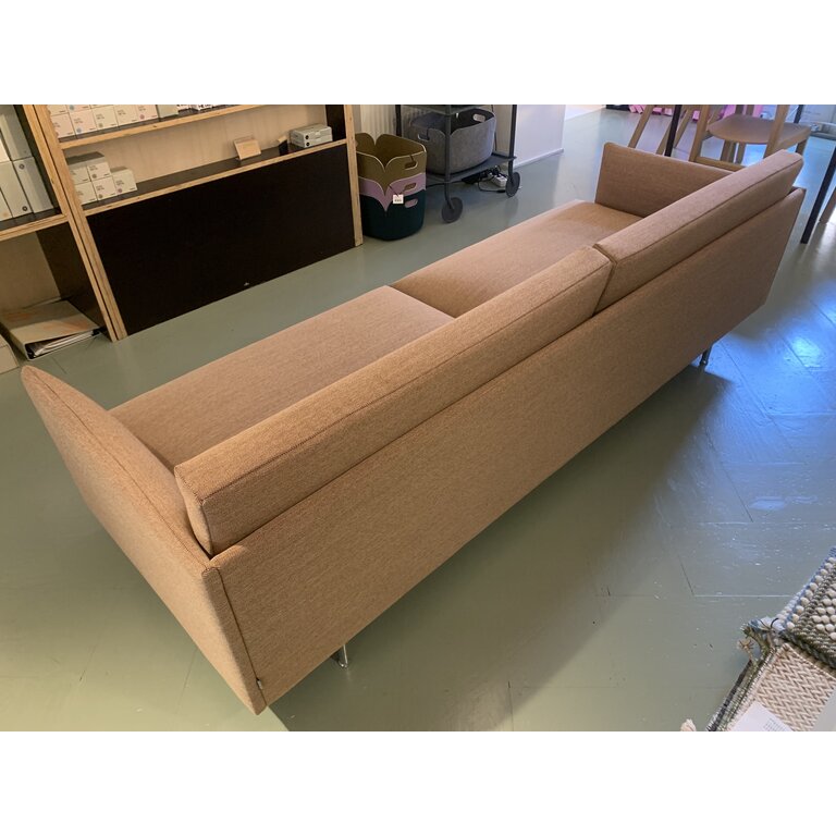 Muuto Outline 3 seater  Steelcut Quartet 554 alu base showroom model