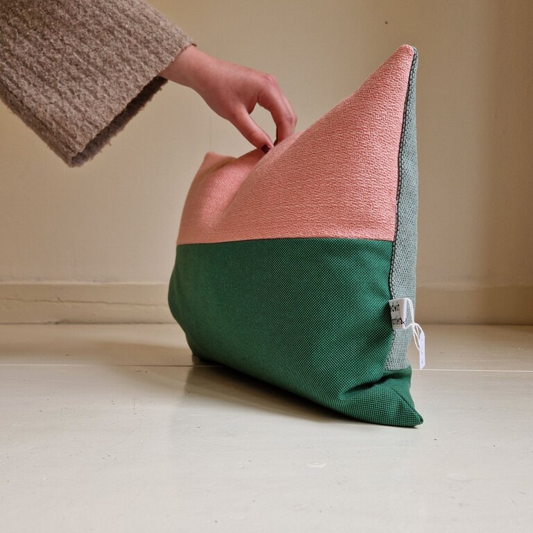 Jantien Baas X Edwin Pelser Kussens gemaakt van restanten Kvadrat stof DL6 (Deel 1)