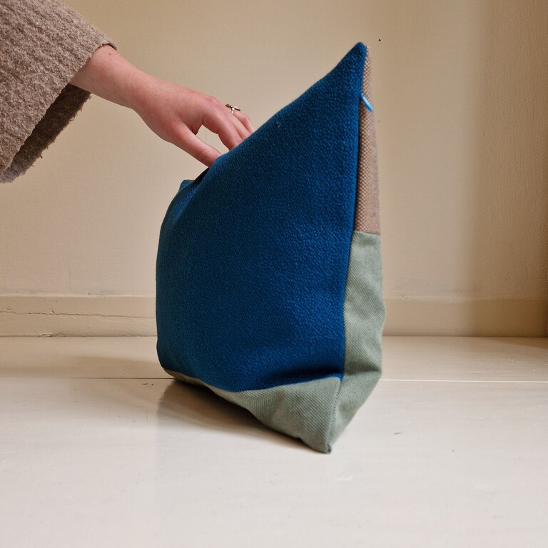 Jantien Baas X Edwin Pelser Kussens gemaakt van restanten Kvadrat stof DL6 (Deel 1)