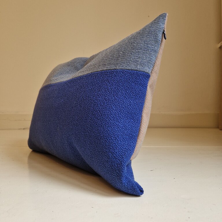 Jantien Baas X Edwin Pelser Kussens gemaakt van restanten Kvadrat stof DL6 (Deel 1)
