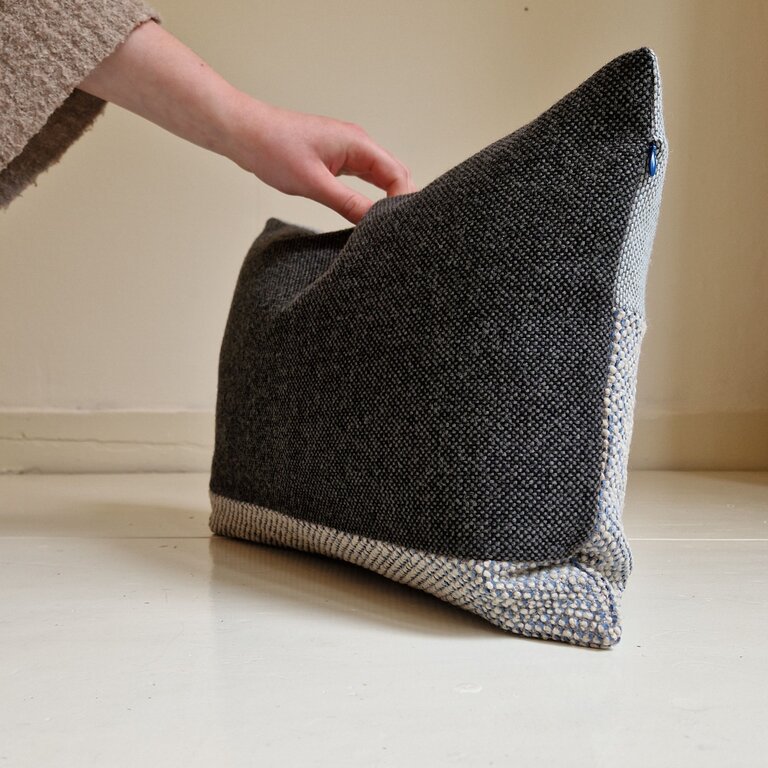 Jantien Baas X Edwin Pelser Kussens gemaakt van restanten Kvadrat stof DL6 (Deel 1)