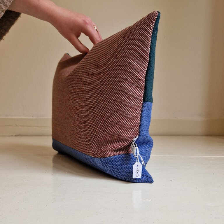 Jantien Baas X Edwin Pelser Kussens gemaakt van restanten Kvadrat stof DL6 (Deel 1)