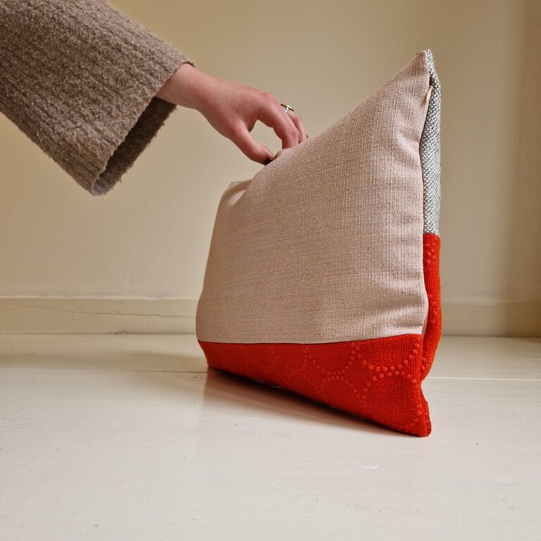 Jantien Baas X Edwin Pelser Kussens gemaakt van restanten Kvadrat stof DL6 (Deel 2)