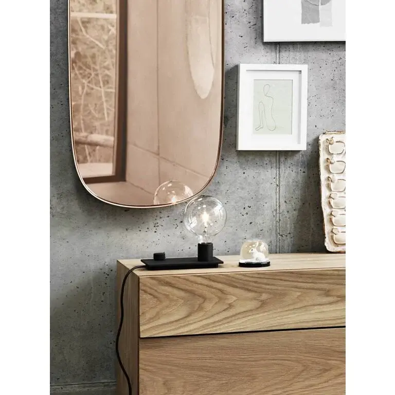 Muuto Framed Mirror small Small - Rose/Rose glass showroomitem
