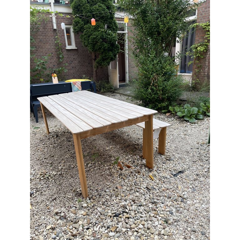 Muuto Assemble 1x Table & 1x Bench showroommodel