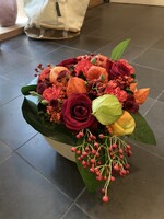 Bloemstuk-pot hart grijs cement 24 cm met boord