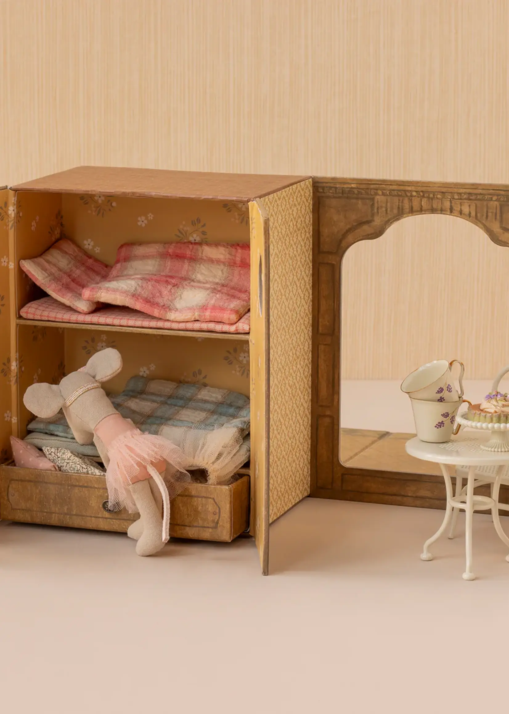 Maileg Ballet mice in dance studio, Little sister and