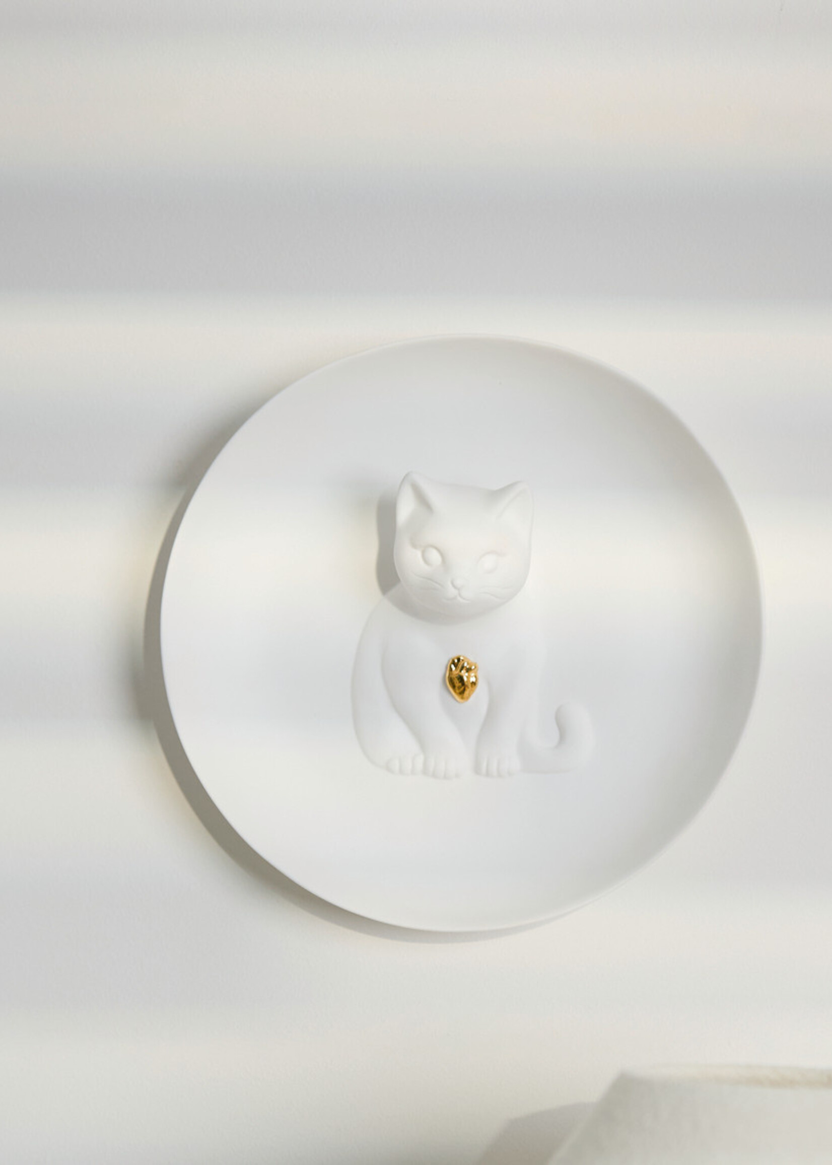 Räder Wallplate baby cat Dia.20cm H.6cm