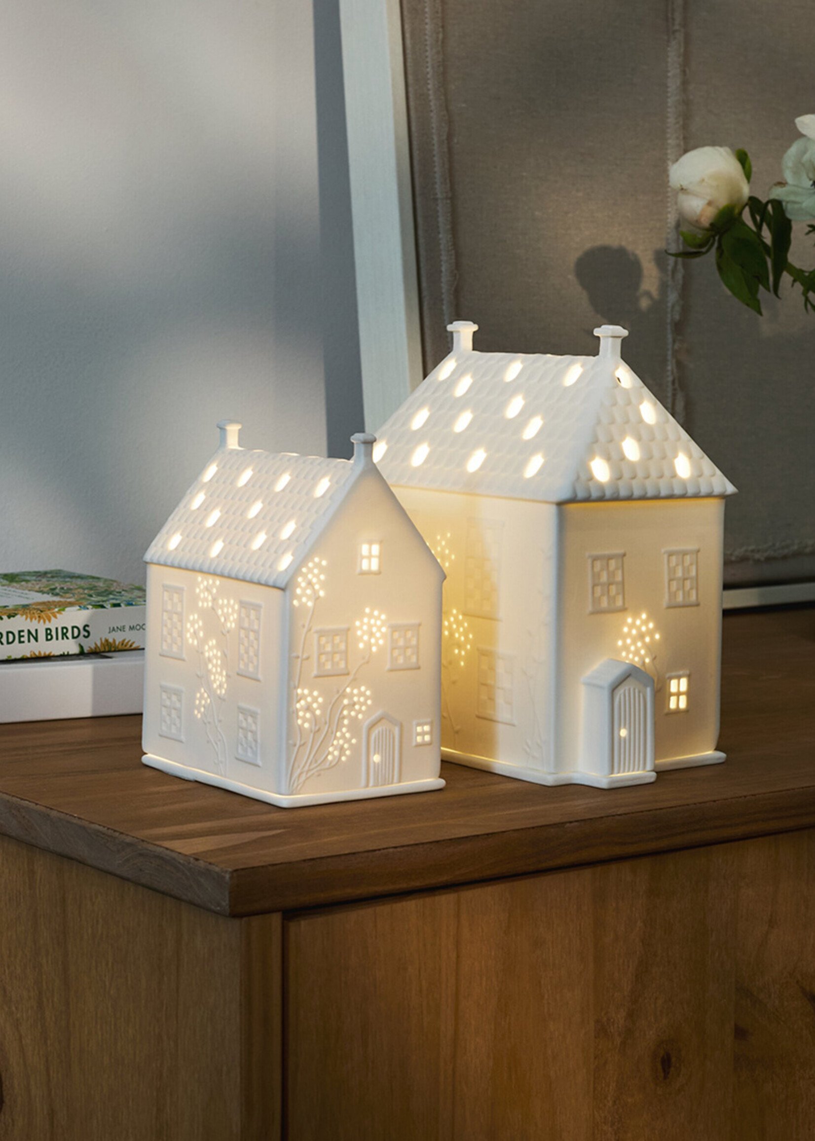 Räder Light House with Tendrils Country Cottage 10x7x13cm