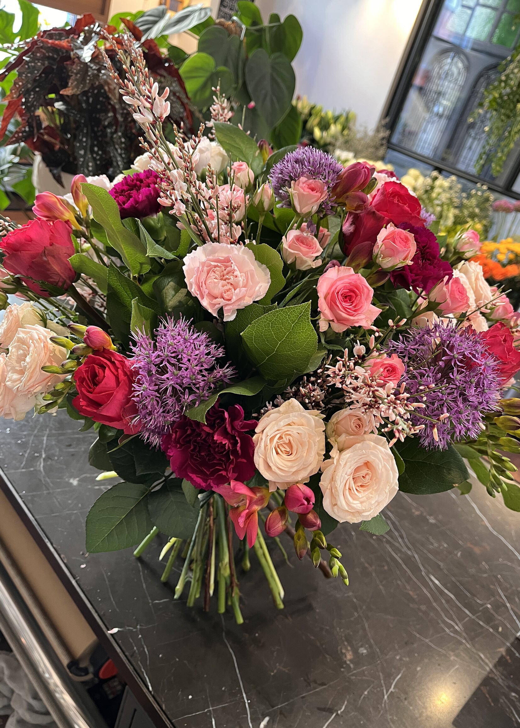 Boeket gemengd rose / paars