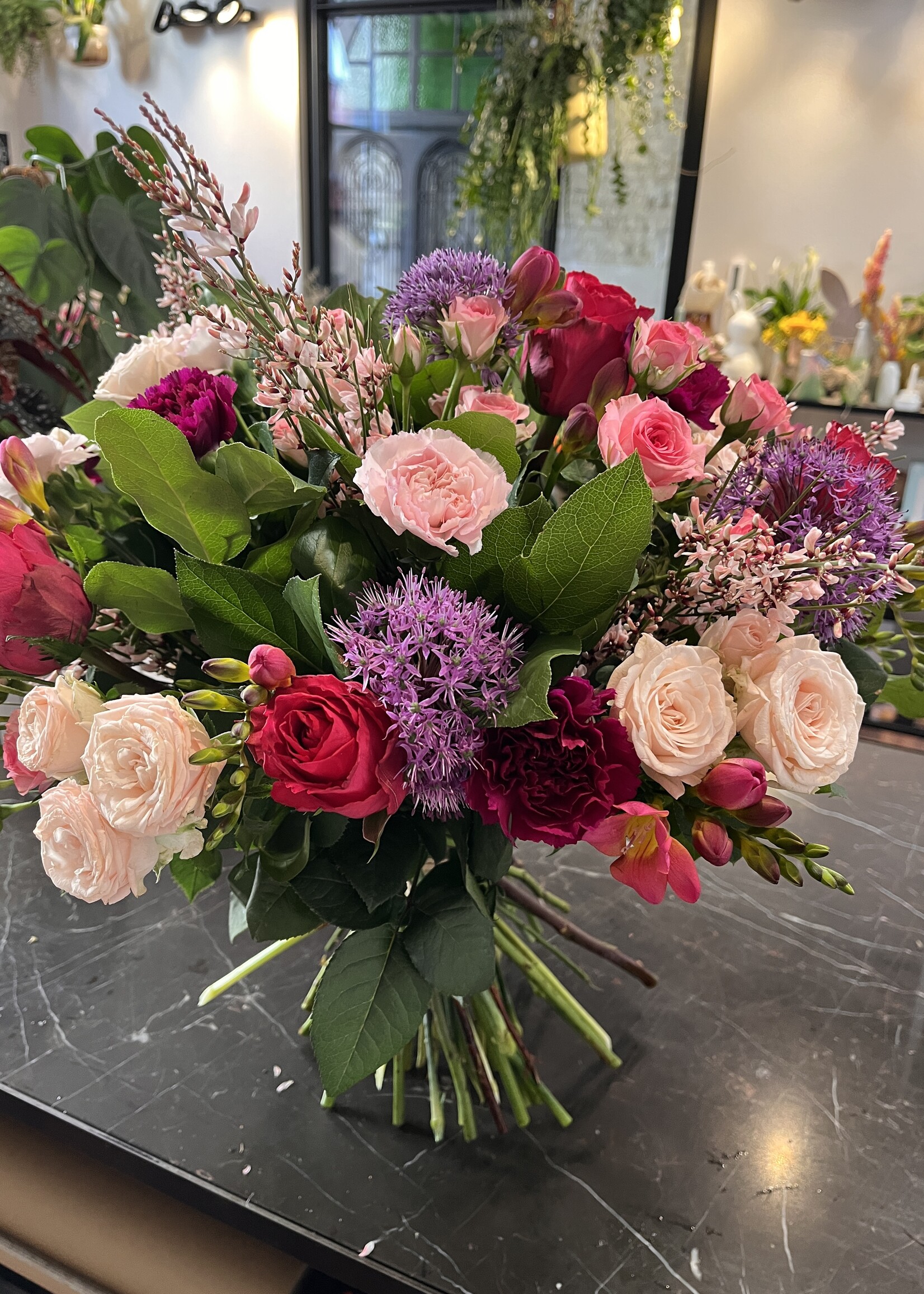 Boeket gemengd rose / paars