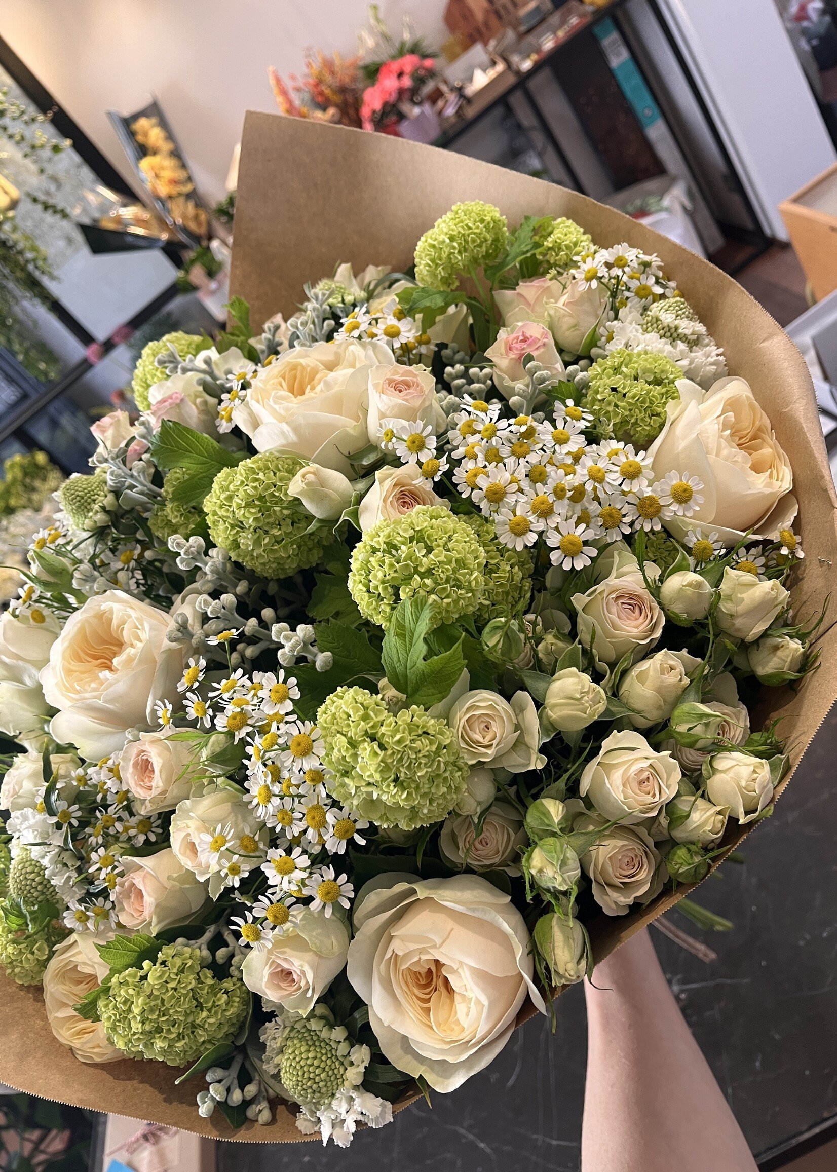 Boeket € 80 lichte tinten