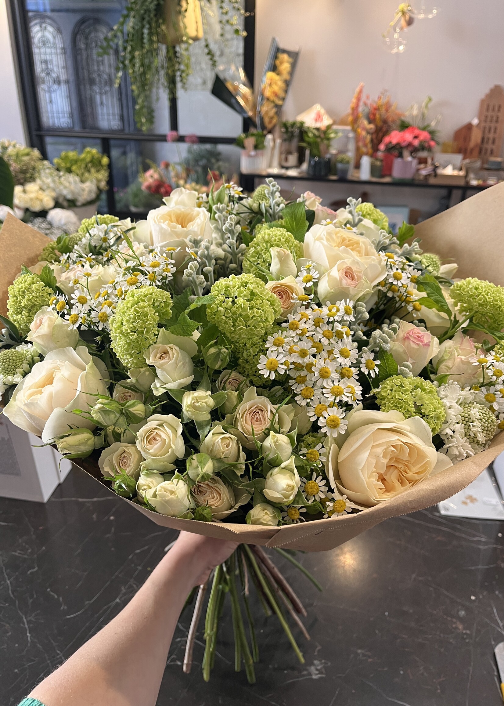 Boeket € 80 lichte tinten