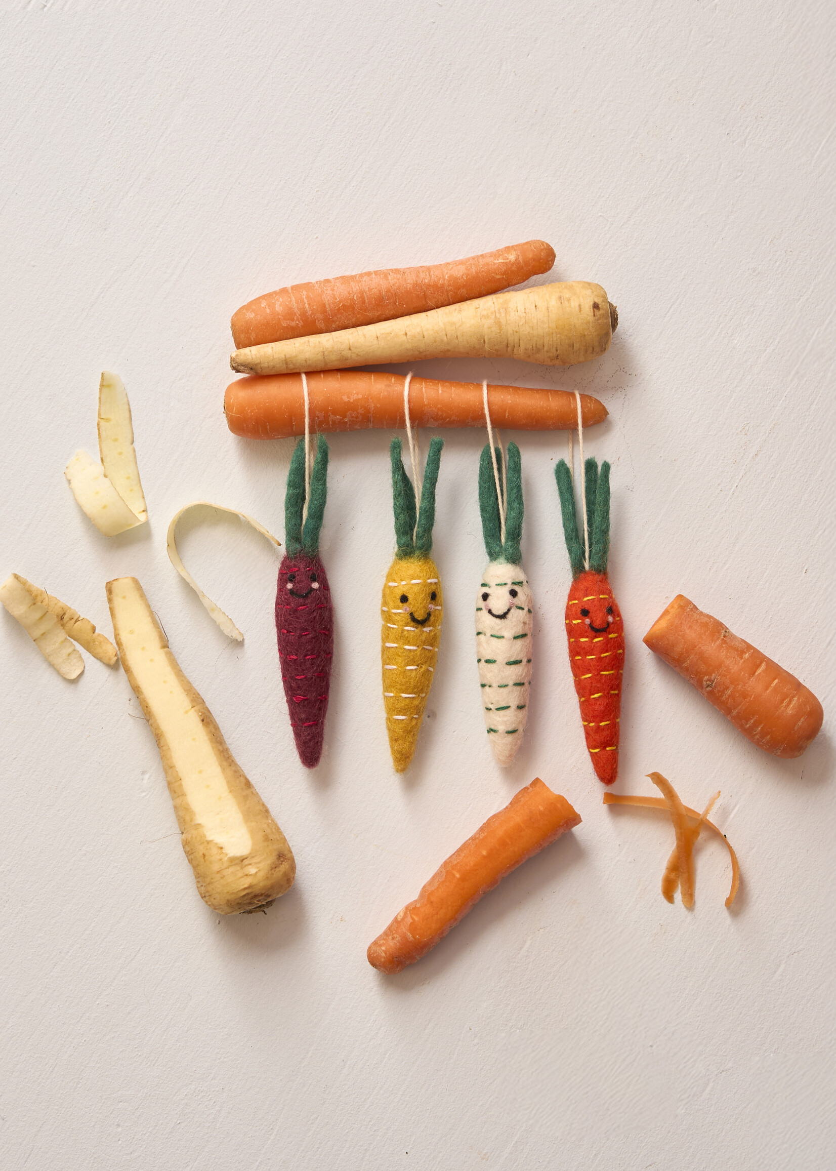 Aveva design LITTLE HANGINGS, CARROT, orange