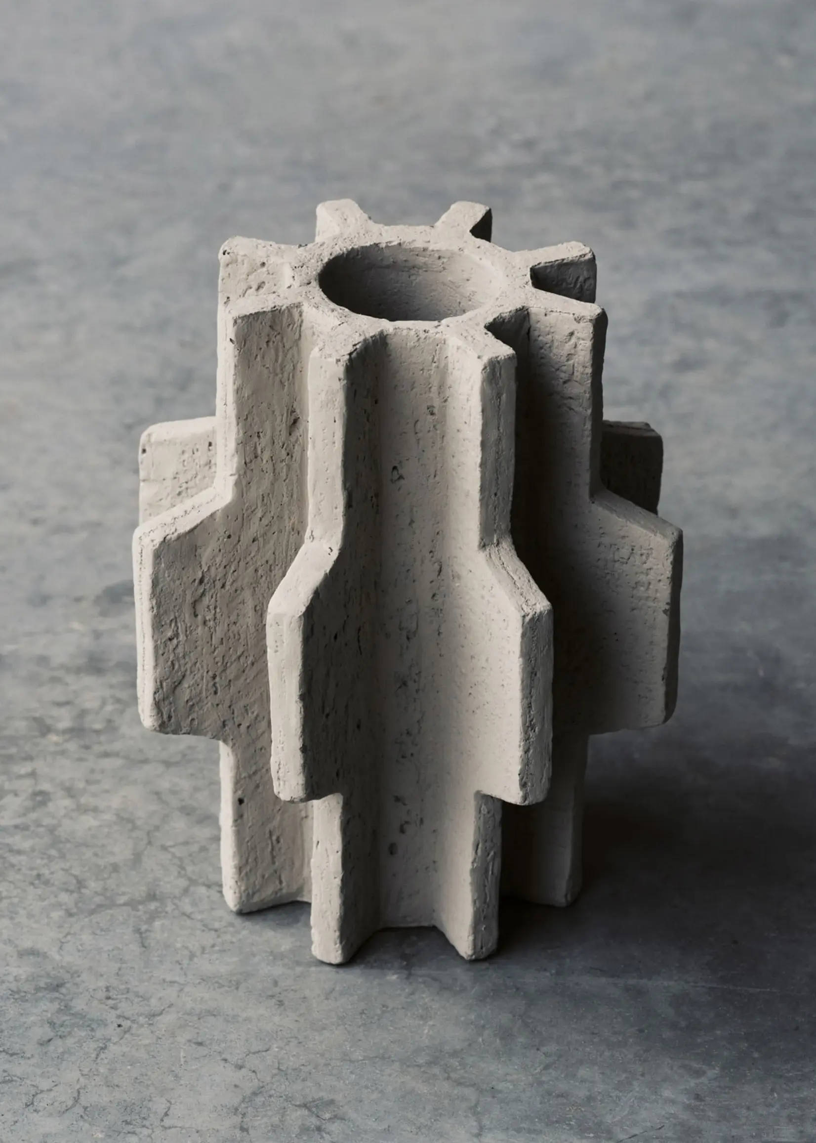 Serax Vaas 01 cement FCK