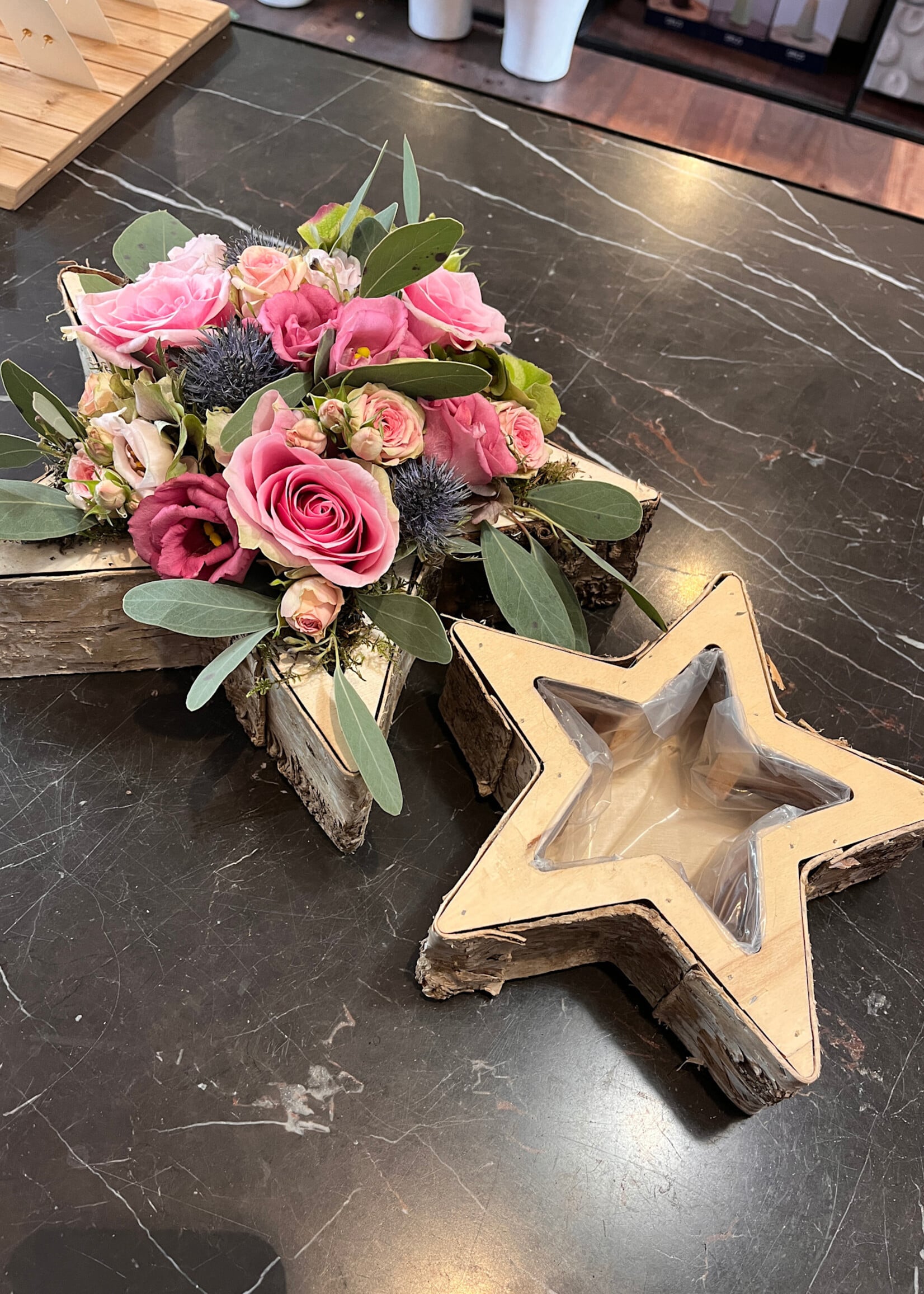 Bloemstuk in NATURE BIRCH PLANTER STAR klein 20X6CM