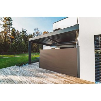 Extendable sun/ wind screen