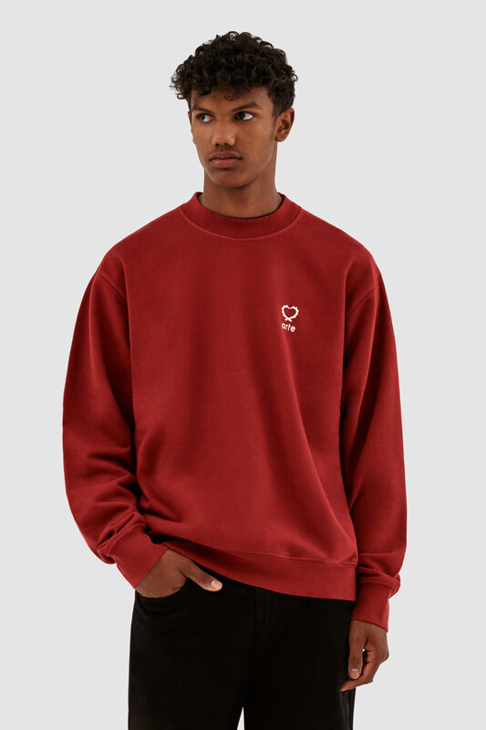 Arte Carlos Small Heart Crewneck