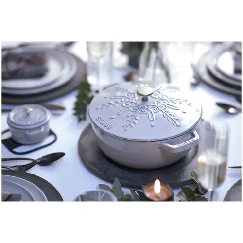 Staub Cocotte Snowflake white truffle Staub Cocotte Snowflake white truffle
