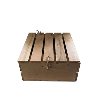 Wooden crate with lid