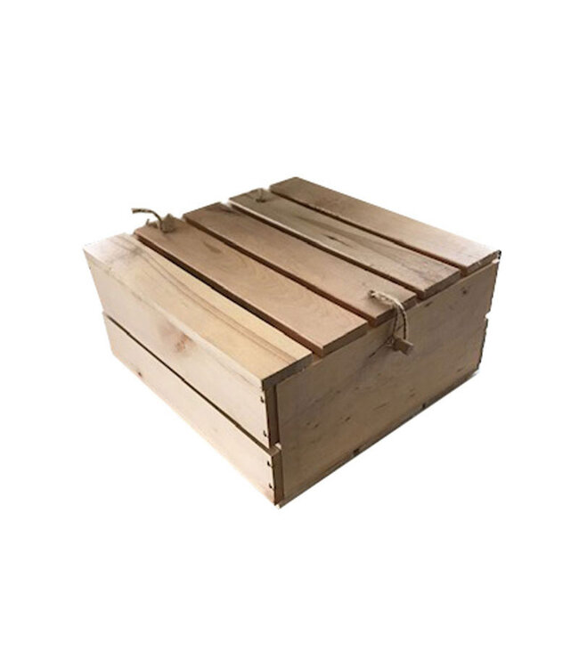 Wooden crate with lid