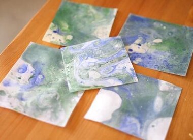 Recept: Natuurlijk gemarmerd papier