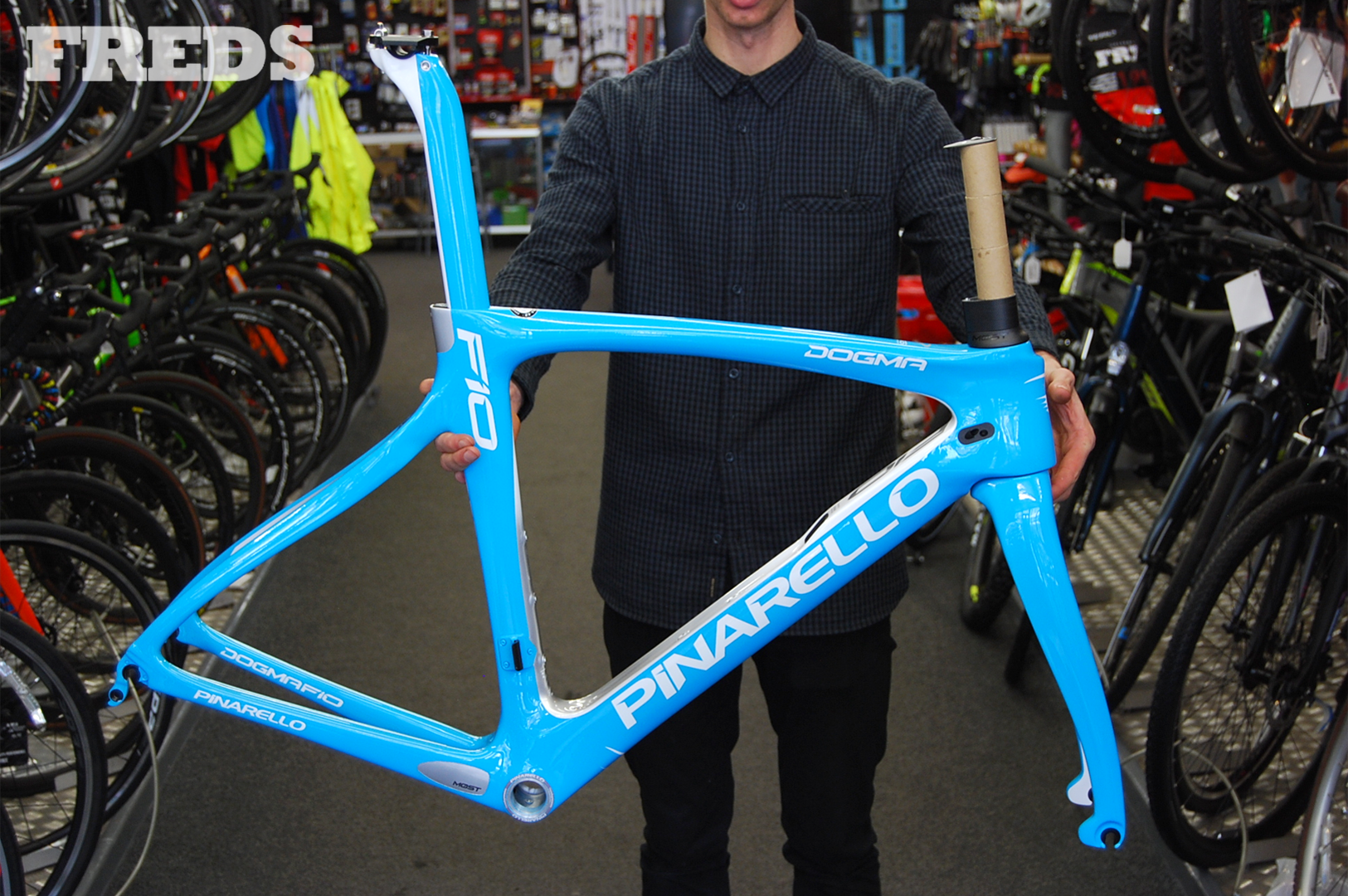 pinarello dogma f10 diamond blue