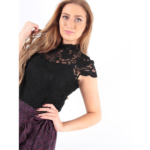 LADYLIKE FASHION Lace Crop Top Black LADYLIKE FASHION Lace Crop Top Black