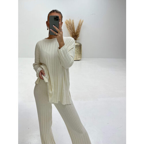 Knitted Long Sleeve Top Off-White Knitted Long Sleeve Top Off-White