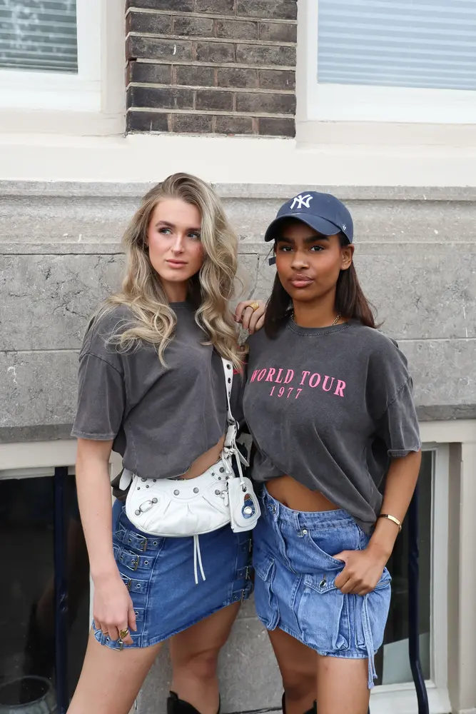 Oversized Shirt World Tour Grijs LADYLIKE FASHION