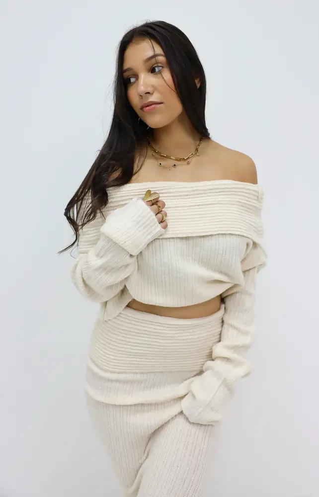 Knitted Off shoulder Jumper Beige LADYLIKE FASHION