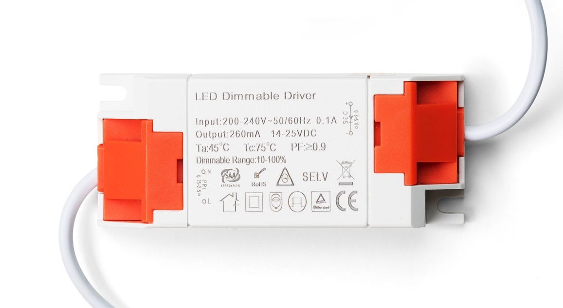 Inbouw LED Spot 5w Flat Vierkant, 450 Lumen, Dim To Warm, Kantelbaar, IP54, Dimbaar, CRI90, Zwart Armatuur, Gatmaat 75mm, 2 Jaar Garantie, foto 5 van 6