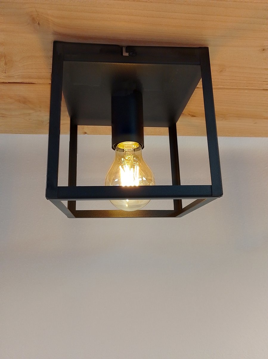 Industriële Plafondlamp Zwart | 16x16cm | Incl. Lichtbron E27 - 4w - 2400K - Dimbaar | Retro | Vintage | Metaal, foto 3 van 6