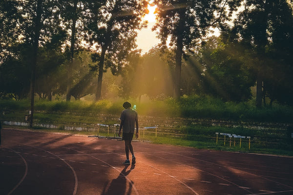 Wat is beter voor vetverbranding: wandelen of hardlopen?