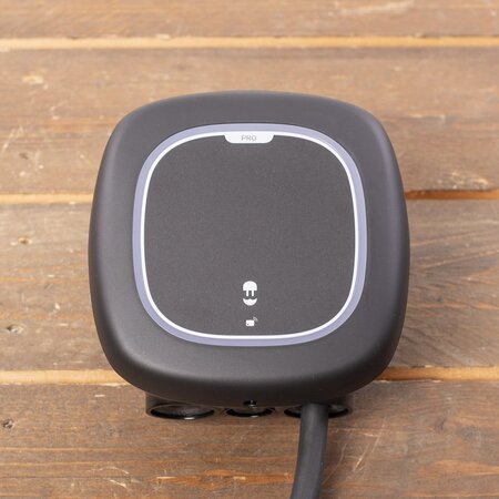 Wallbox Pulsar Pro 7,4 kW - EV Laadstation Zwart type 2 met vaste rechte laadkabel 7 meter