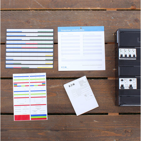 EMAT Groepenkast 8 groepen 220x330mm 1 fase Hoofdschakelaar